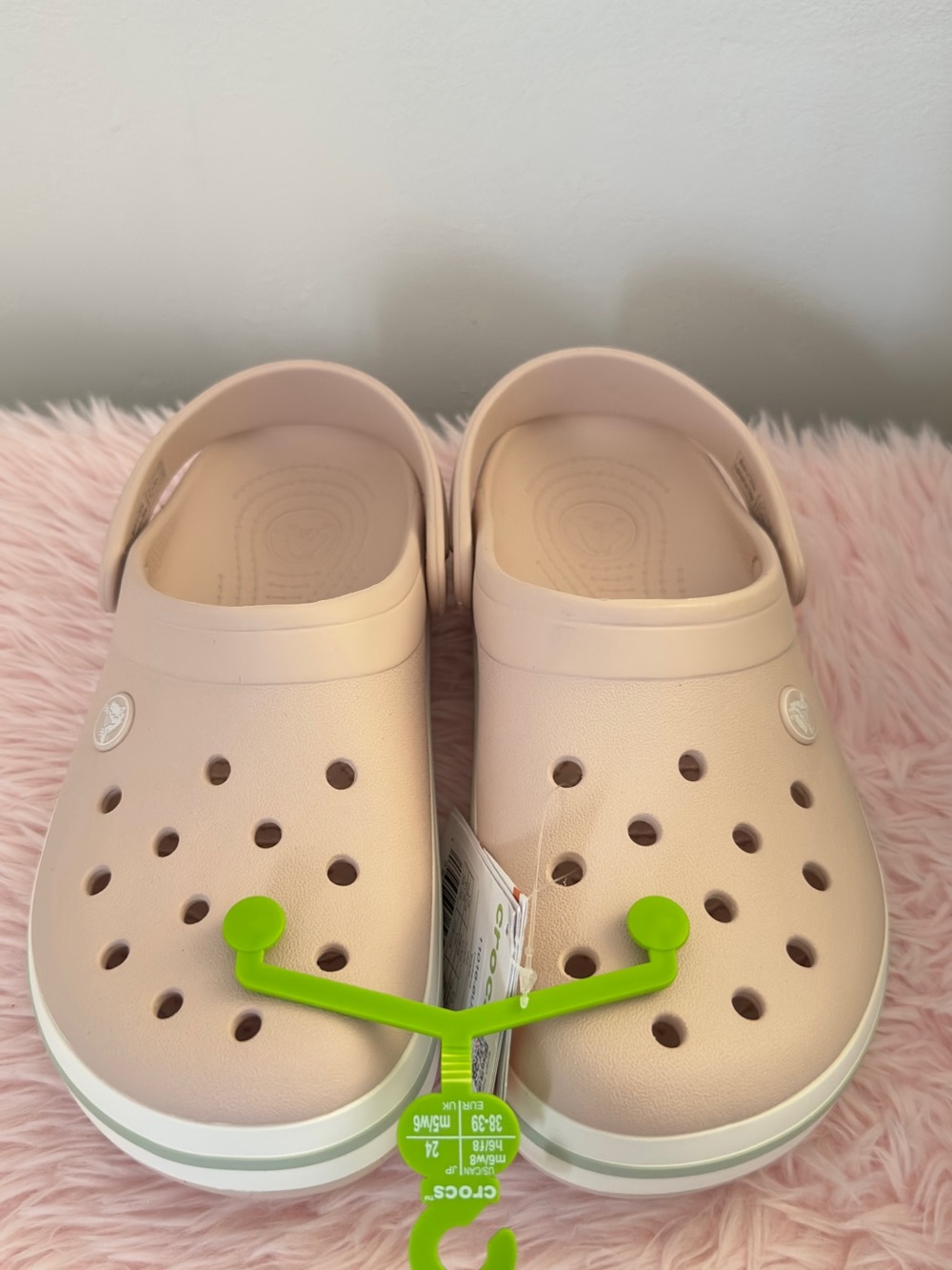 Crocs Women clog  Shoes - Lightweight Comfort